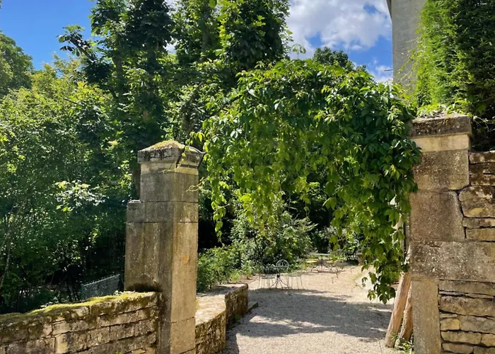 Couette-café Des Marcs D'or 3*